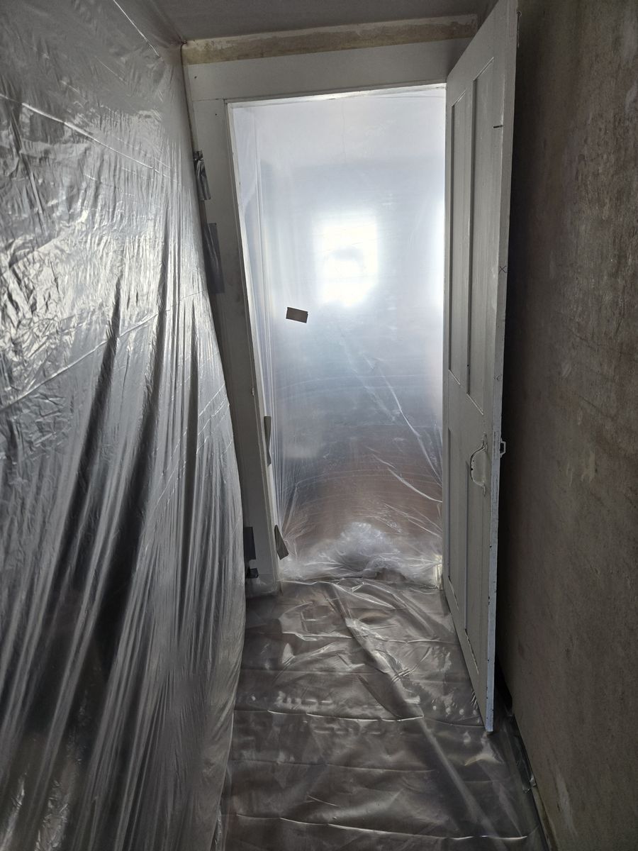 Lead containment work